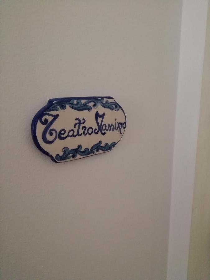 Ai Bastioni Del Massimo Bed & Breakfast Palermo Oda fotoğraf